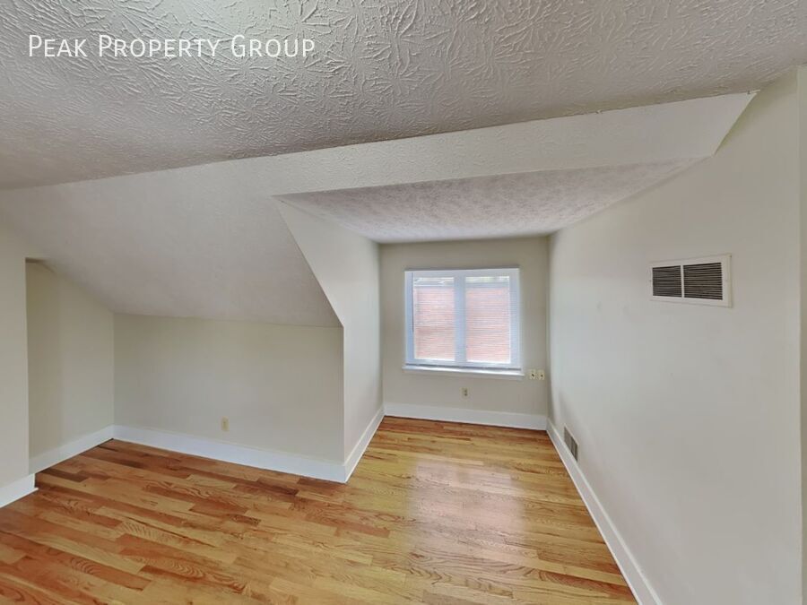 Columbus Condo: 1371 Summit Street