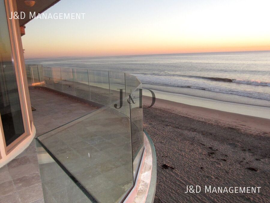 CARLSBAD House: 2901 OCEAN STREET