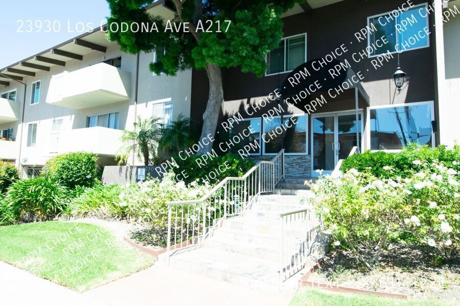 Torrance House: 23930 Los Codona Ave A217