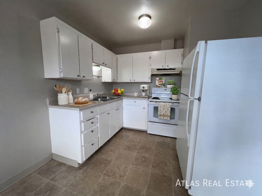Colorado Springs Apartment: 2924 N Arcadia St