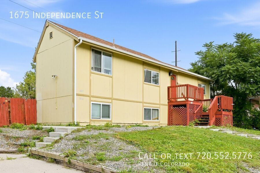 Lakewood House: 1675 Independence St