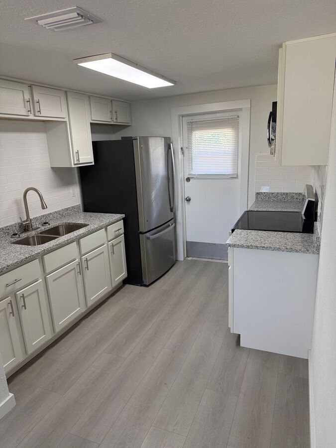 Thonotosassa Condo: 9406 Goldenrod Rd