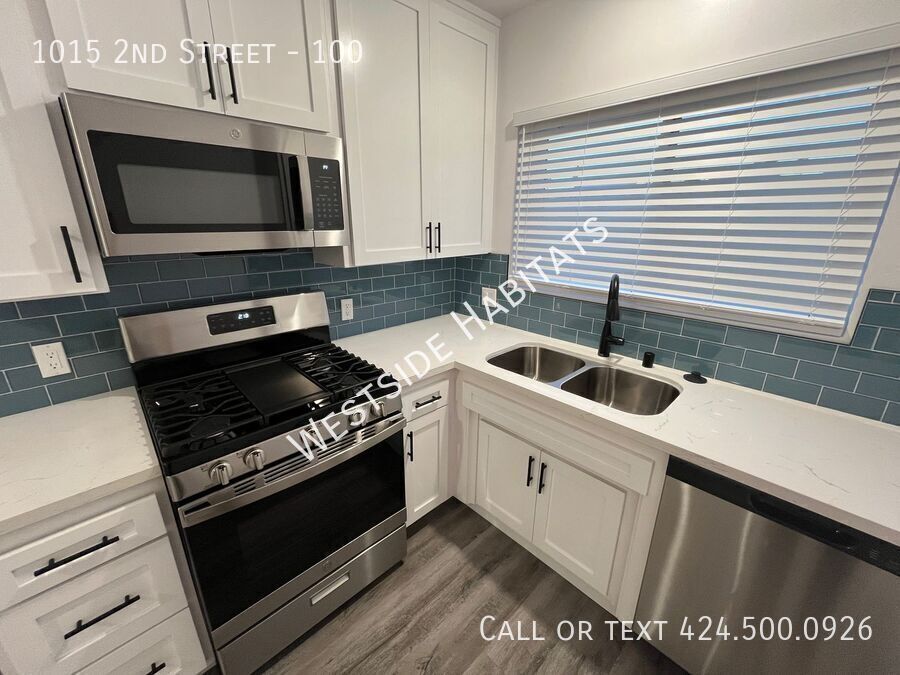 Santa Monica Condo: 1015 2nd Street