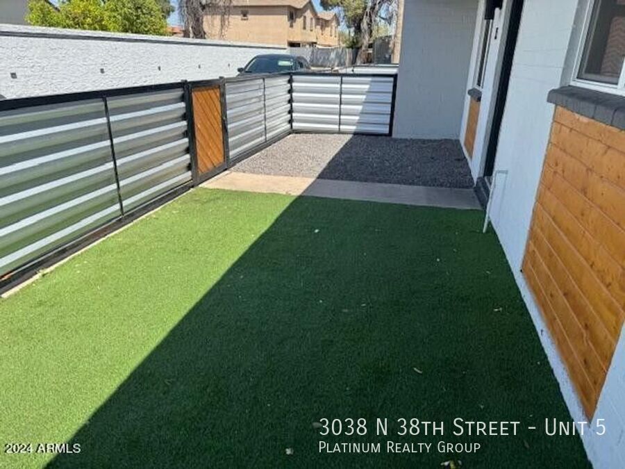 Phoenix Condo: 3038 N 38th Street