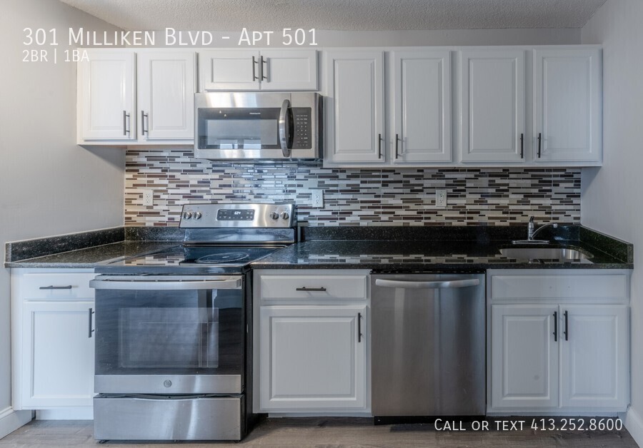 Fall River Condo: 301 Milliken Blvd