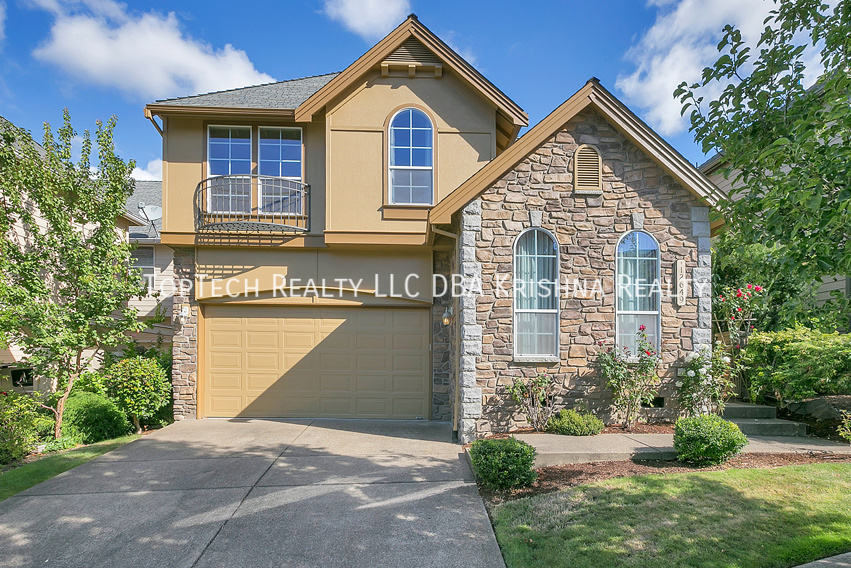 Portland House: 12649 NW Bayonne Lane