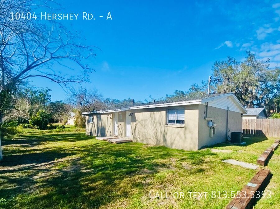 Thonotosassa Condo: 10404 Hershey Rd.