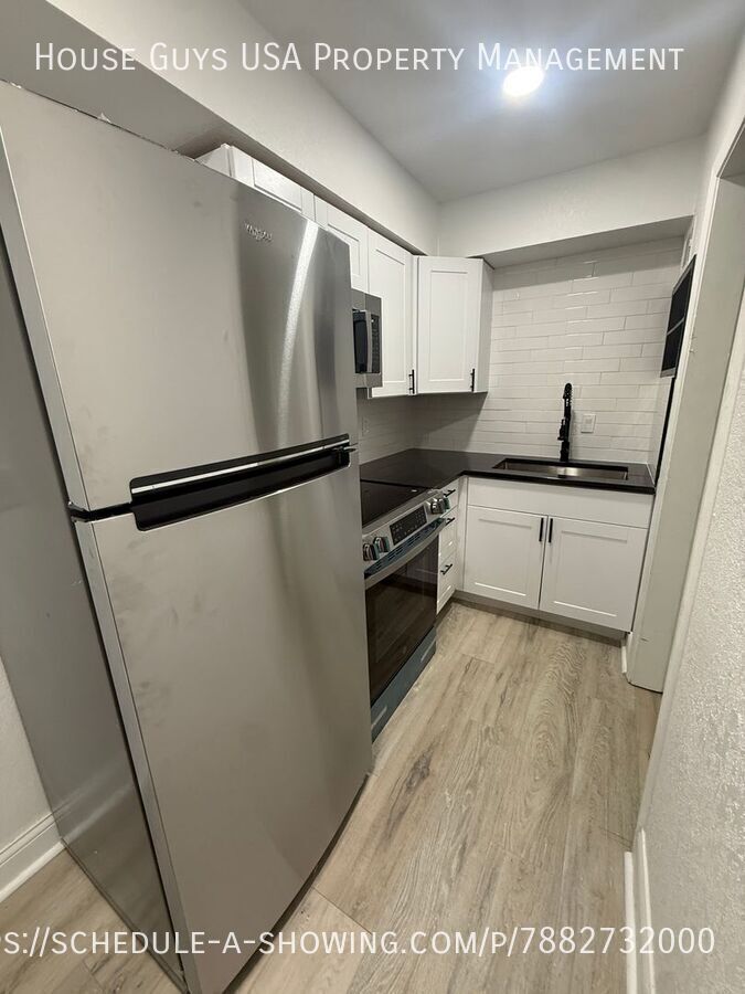 Grandview Condo: 15411 Barat Ave