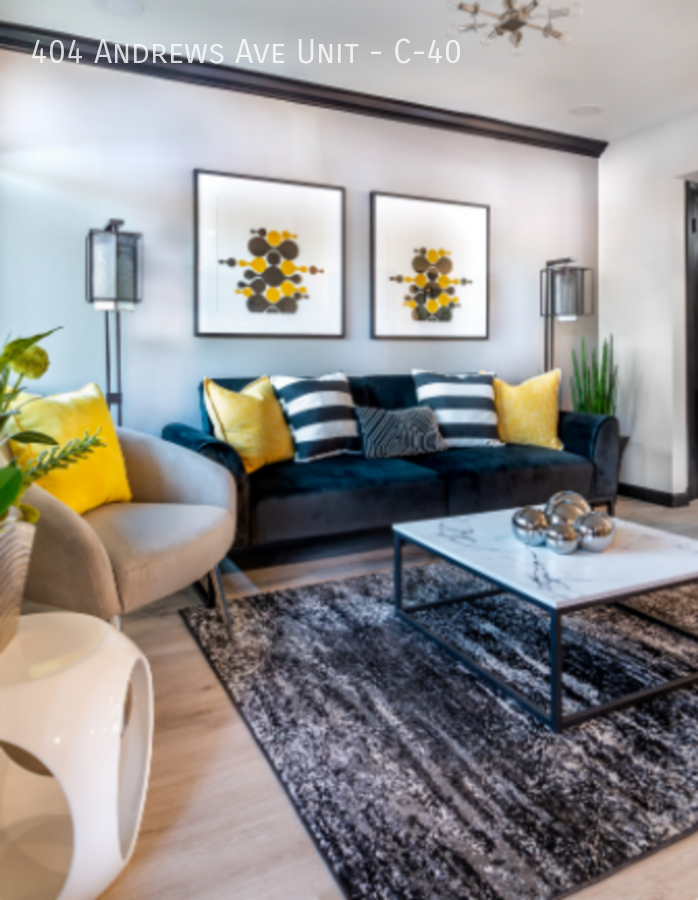 Dallas Apartment: 404 Andrews Ave