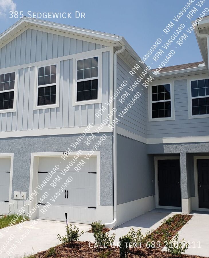 Davenport Townhome: 385 Sedgewick Dr