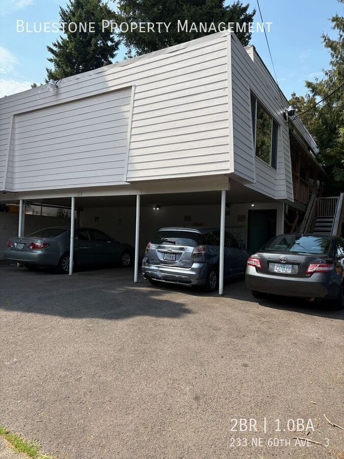 Portland Condo: 233 NE 60th Ave