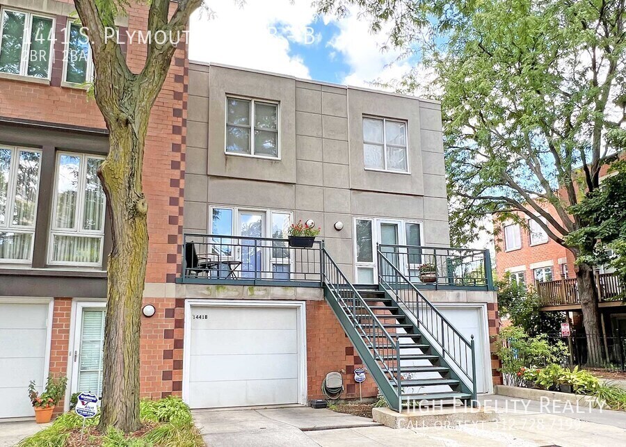 Chicago Townhome: 1441 S. Plymouth Ct. - B