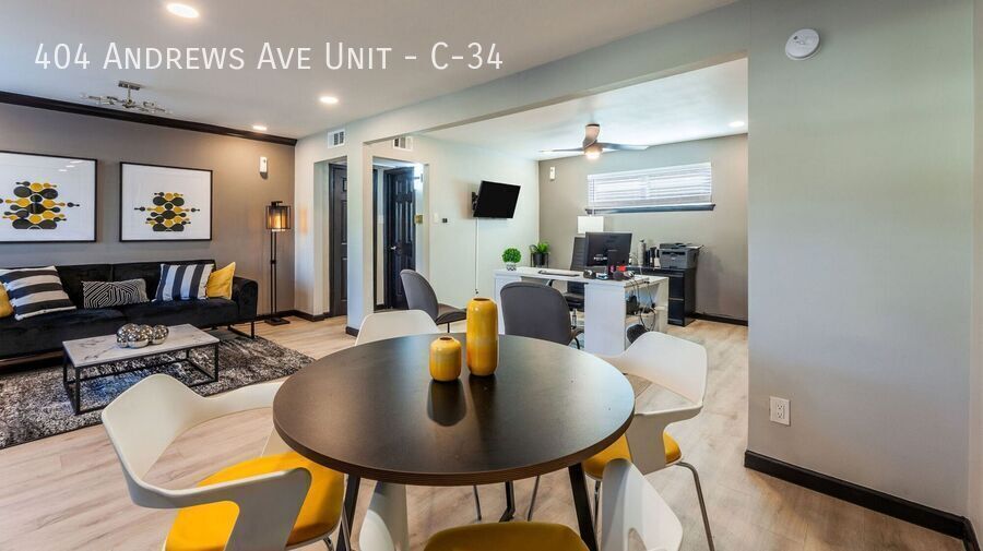 Dallas Apartment: 404 Andrews Ave