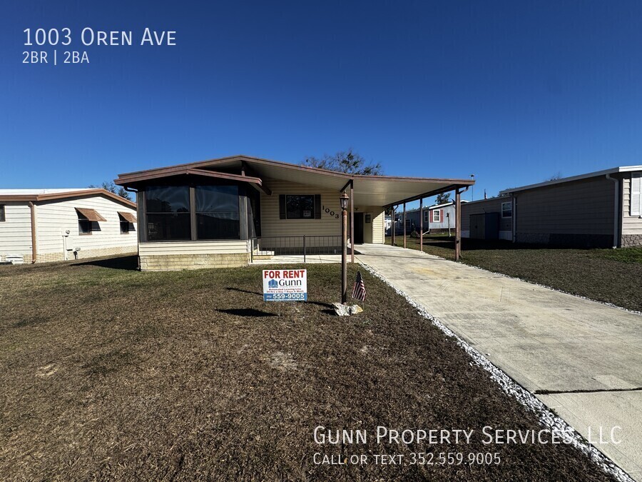 Lady Lake House: 1003 Oren Ave