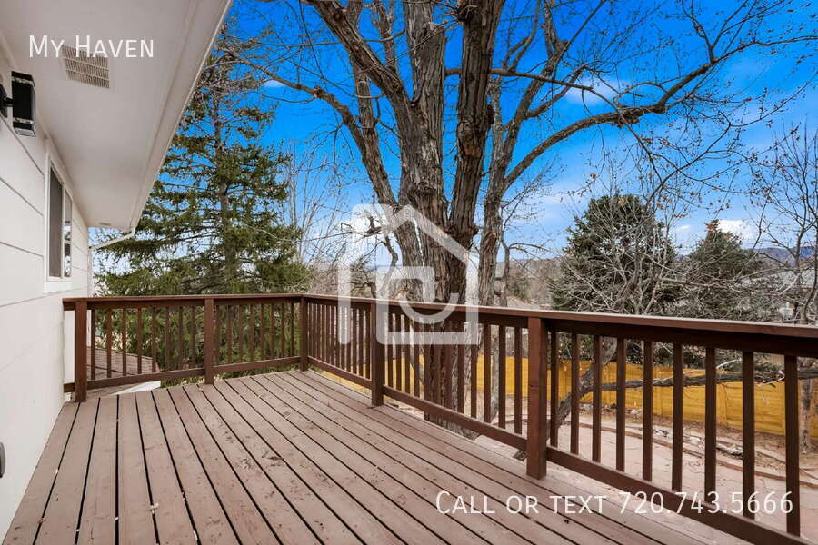 Lakewood House: 2351 S Garland St