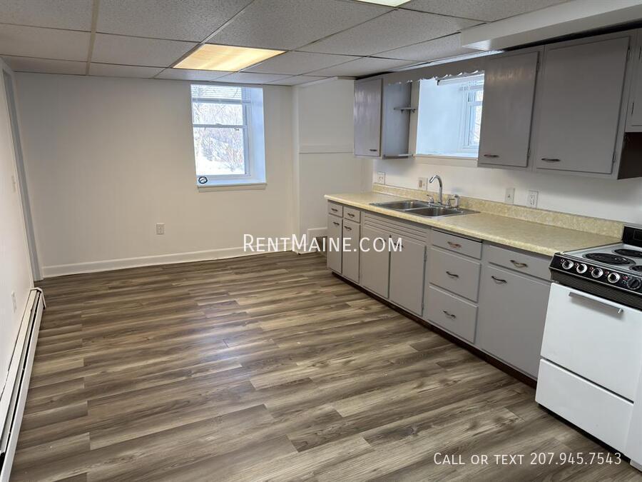 Bangor Condo: 36 Third St Apt.